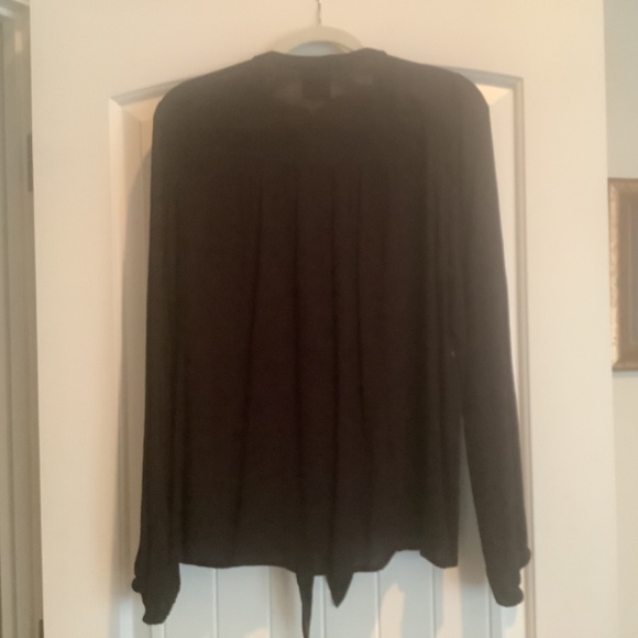 Tie Front Boho Style Top - Picture 2 of 3